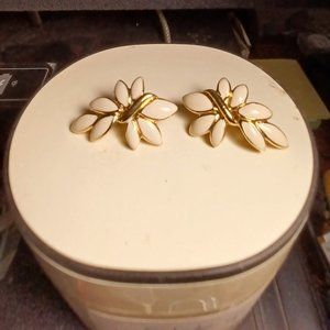 Trifari clip earings